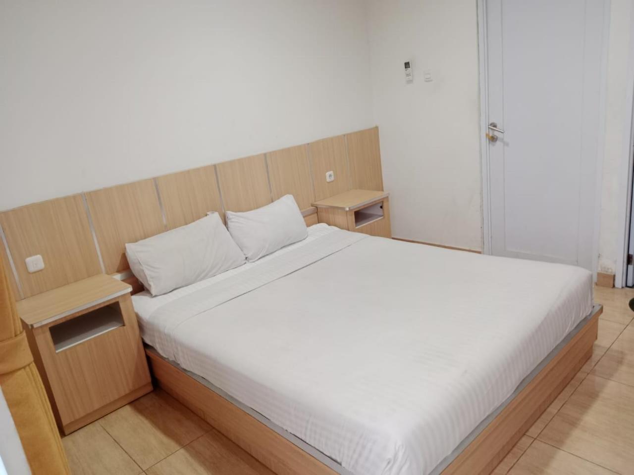 Macan Kumbang Residence Palembang Exterior photo